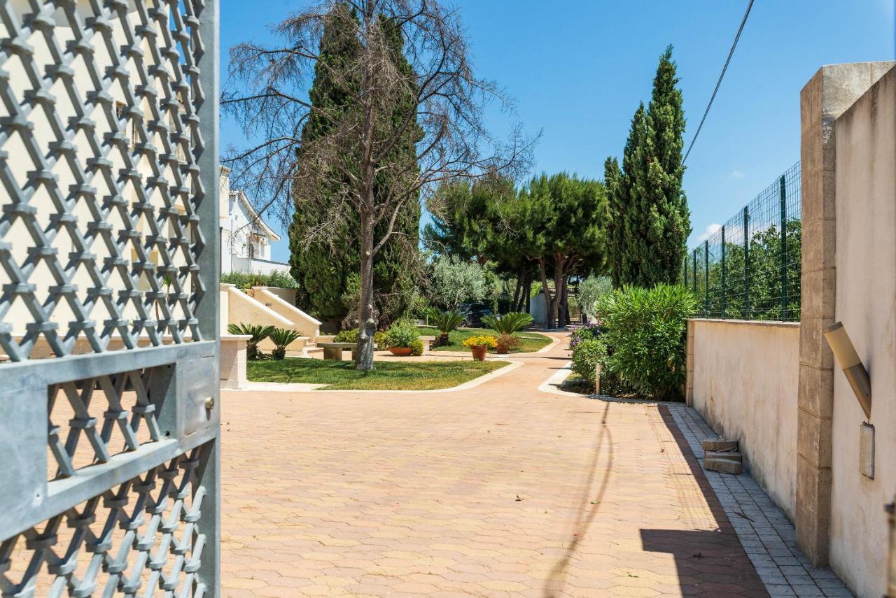 Casa Agapantus Con Piscina Da Giugno Apartamento Bari Exterior foto